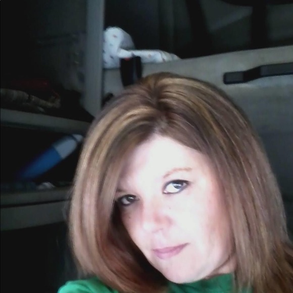 Meet your Posher, Janet - Picture 6 of 8